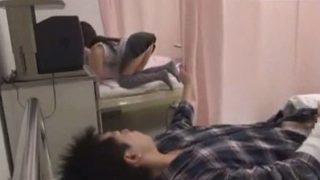 Selingkuh dengan pasien sebelah